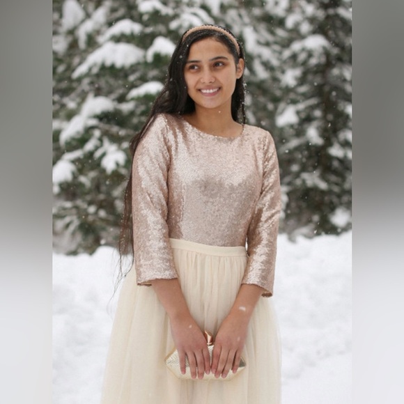 Dainty Jewells sequin dress - Picture 2 of 10